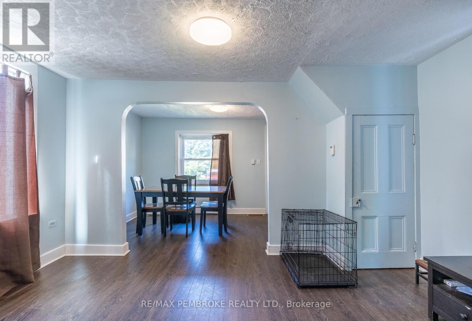 535 Moffat Street, Pembroke, Ontario  K8A 3Y2 - Photo 9 - X12305338