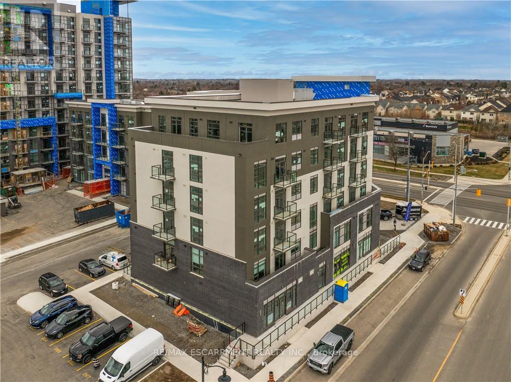335 - 10 Mallard Trail, Hamilton, Ontario  L8B 2A7 - Photo 5 - X12305315