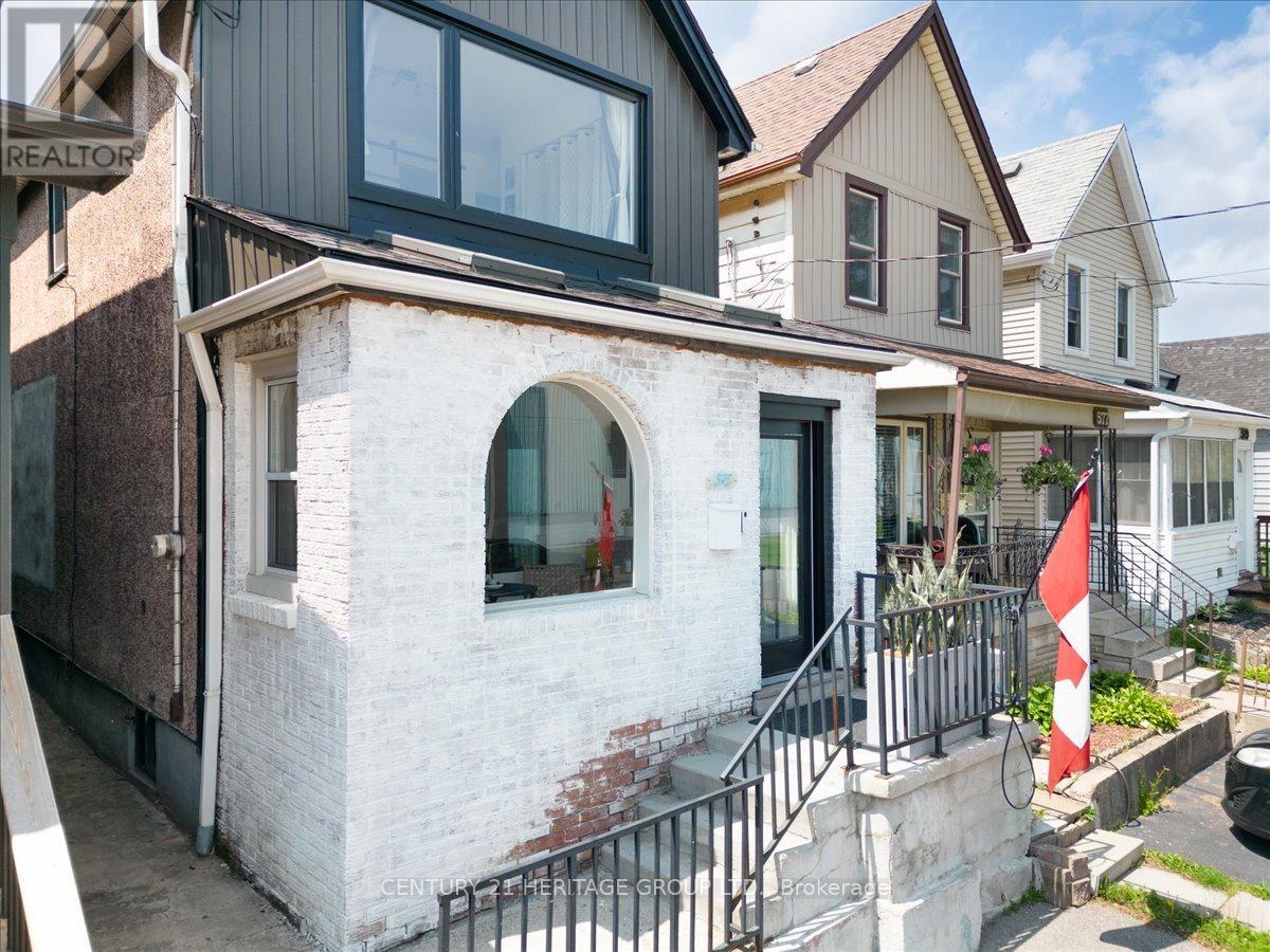Property at 575 MARY STREET N image 1
