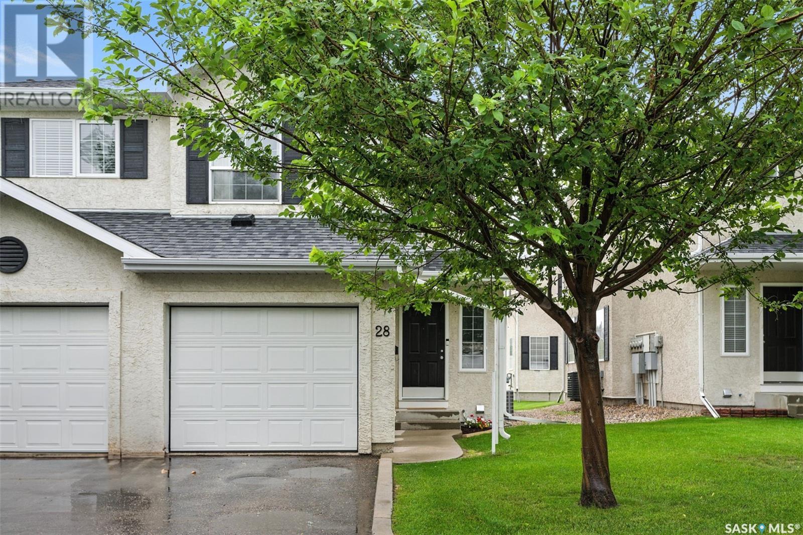 Property at 28 110 Banyan CRESCENT image 1
