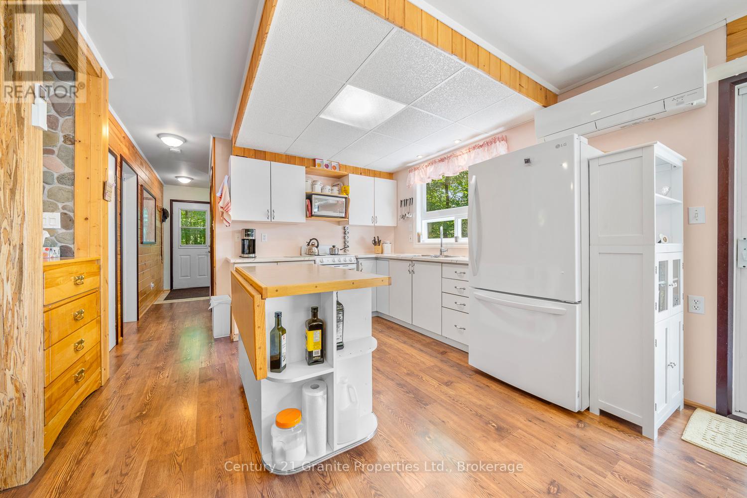 9 Sykes Lane, Whitestone, Ontario  P0A 1G0 - Photo 22 - X12294253