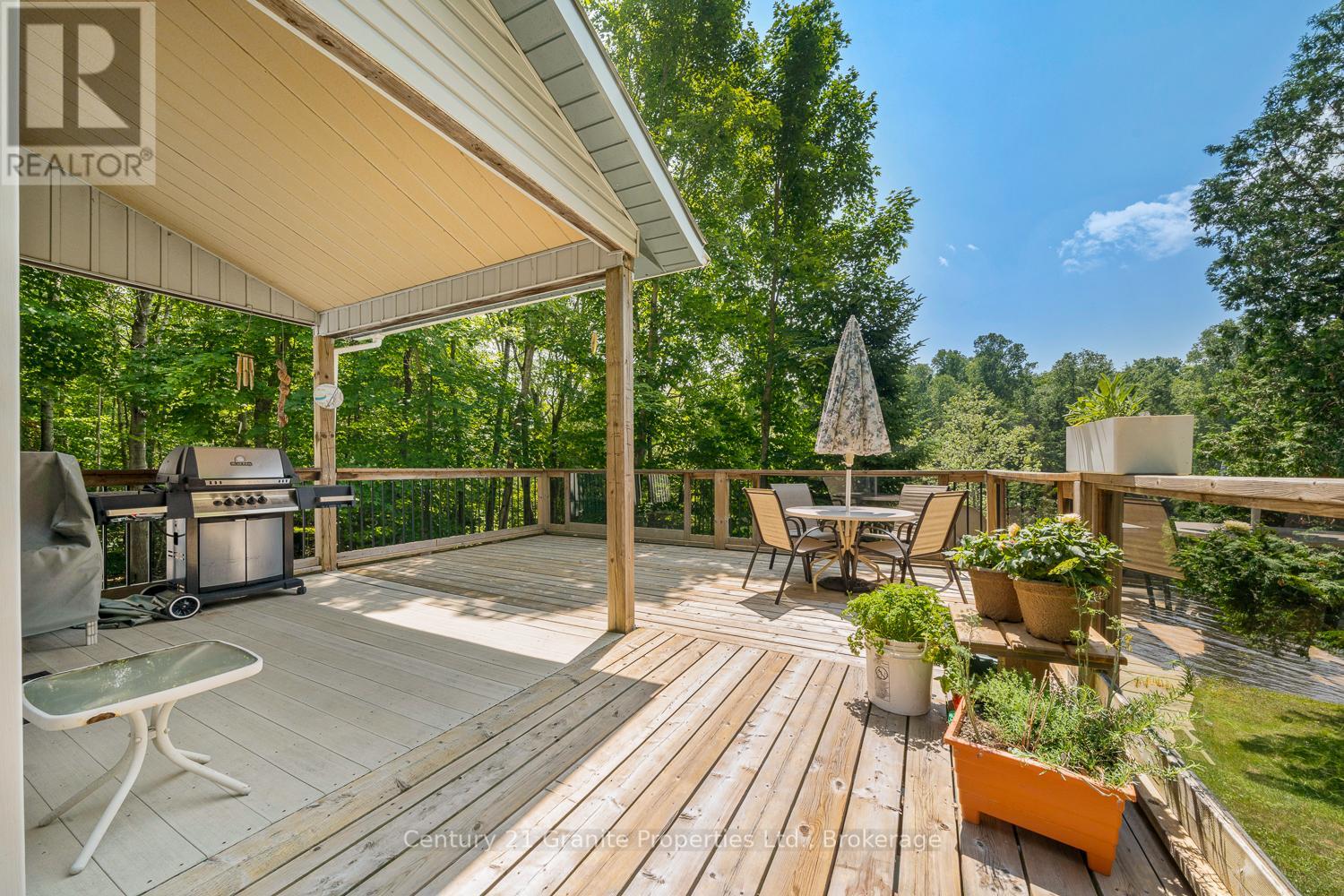 9 Sykes Lane, Whitestone, Ontario  P0A 1G0 - Photo 6 - X12294253