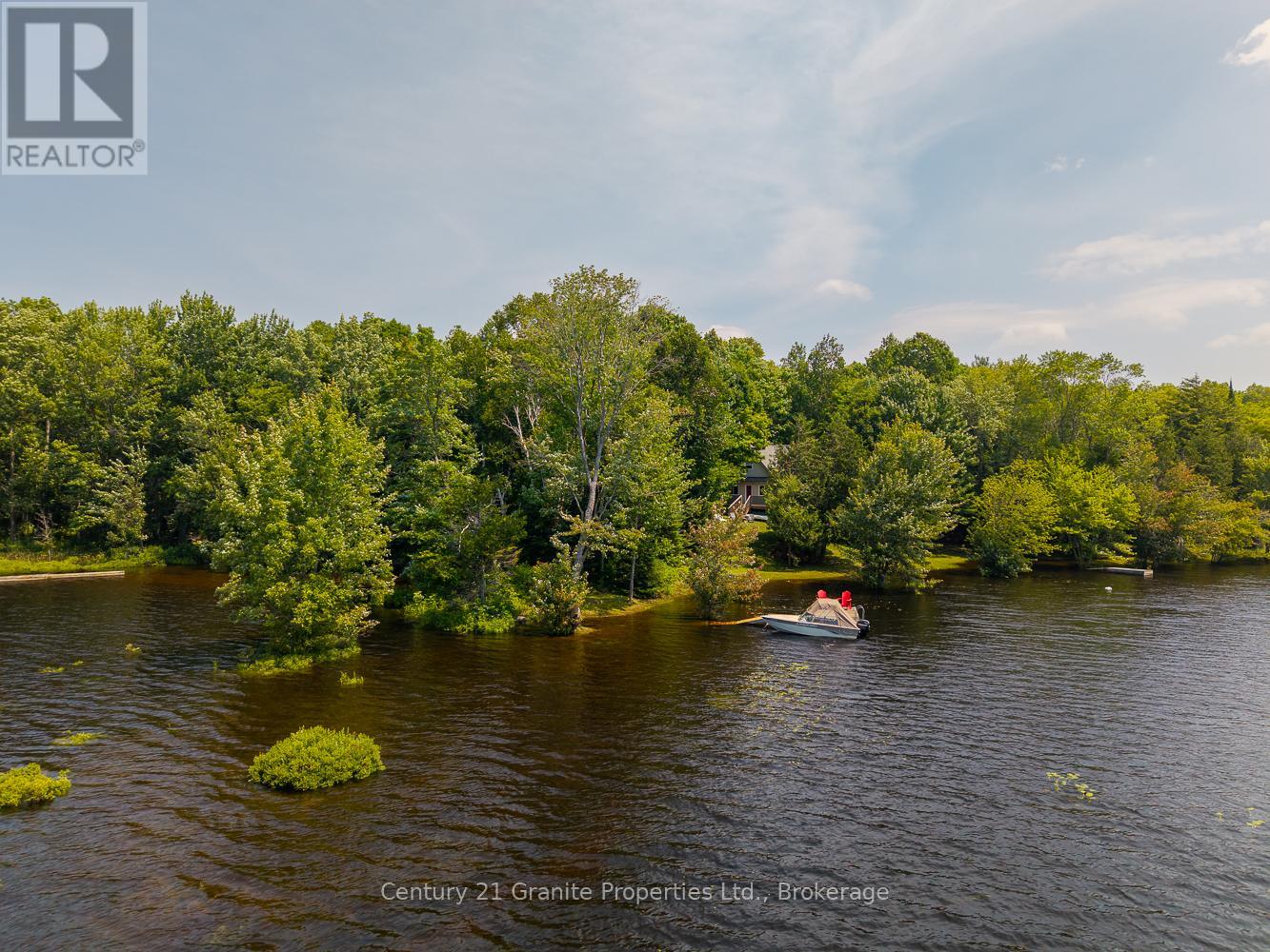 9 Sykes Lane, Whitestone, Ontario  P0A 1G0 - Photo 8 - X12294253