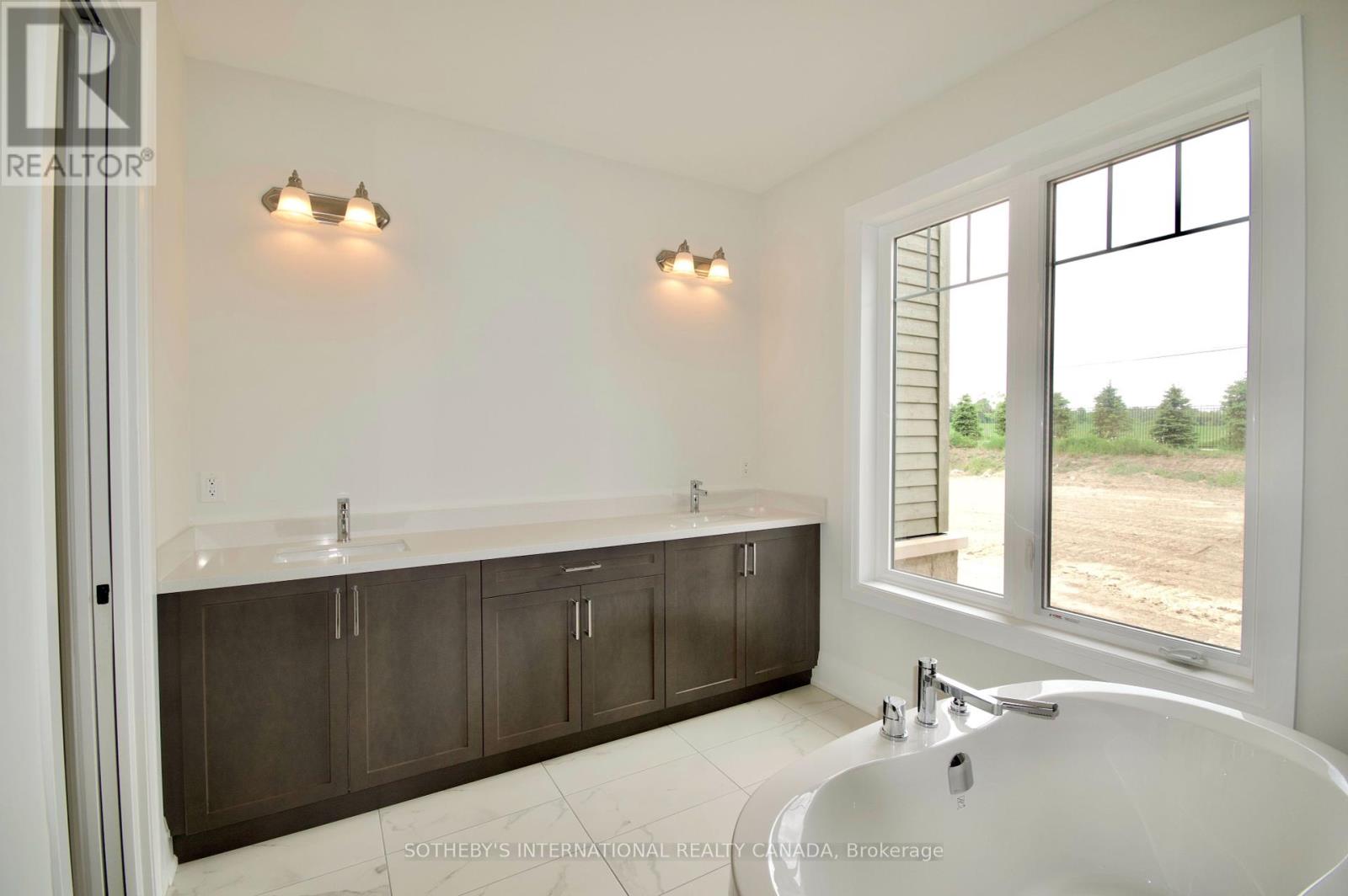 128 William Crisp Drive, Caledon, Ontario  L7K 1N3 - Photo 21 - W12240799