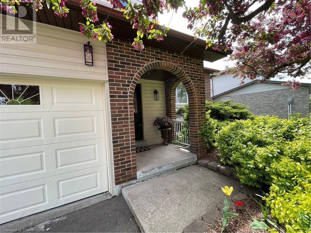 Property at 780 WOODWARD Avenue image 4