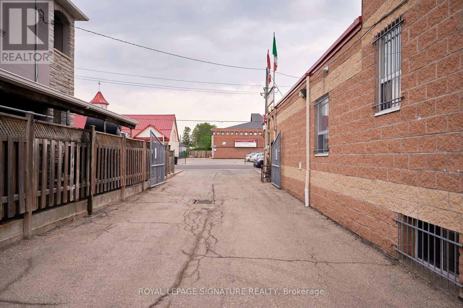 550 Danforth Road, Toronto, Ontario  M1K 1C6 - Photo 3 - E12305402
