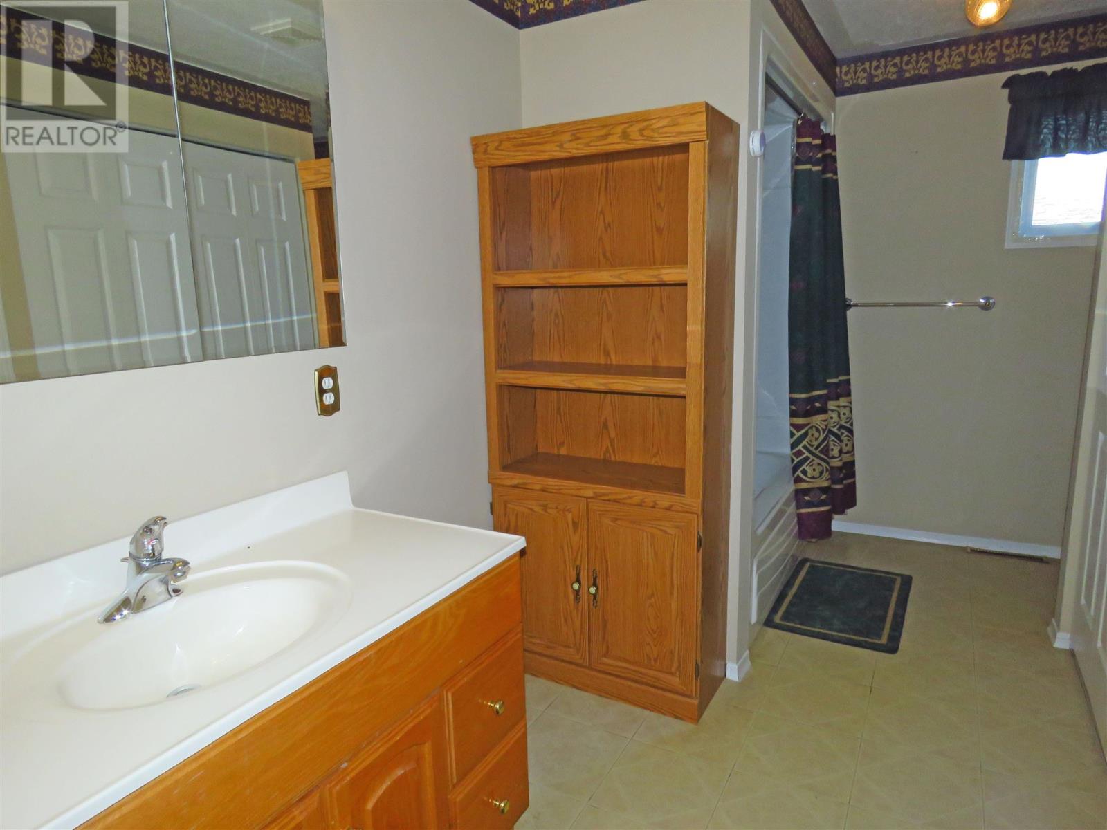 120 Dieppe Rd, Longlac, Ontario  P0T 2A0 - Photo 25 - TB252285