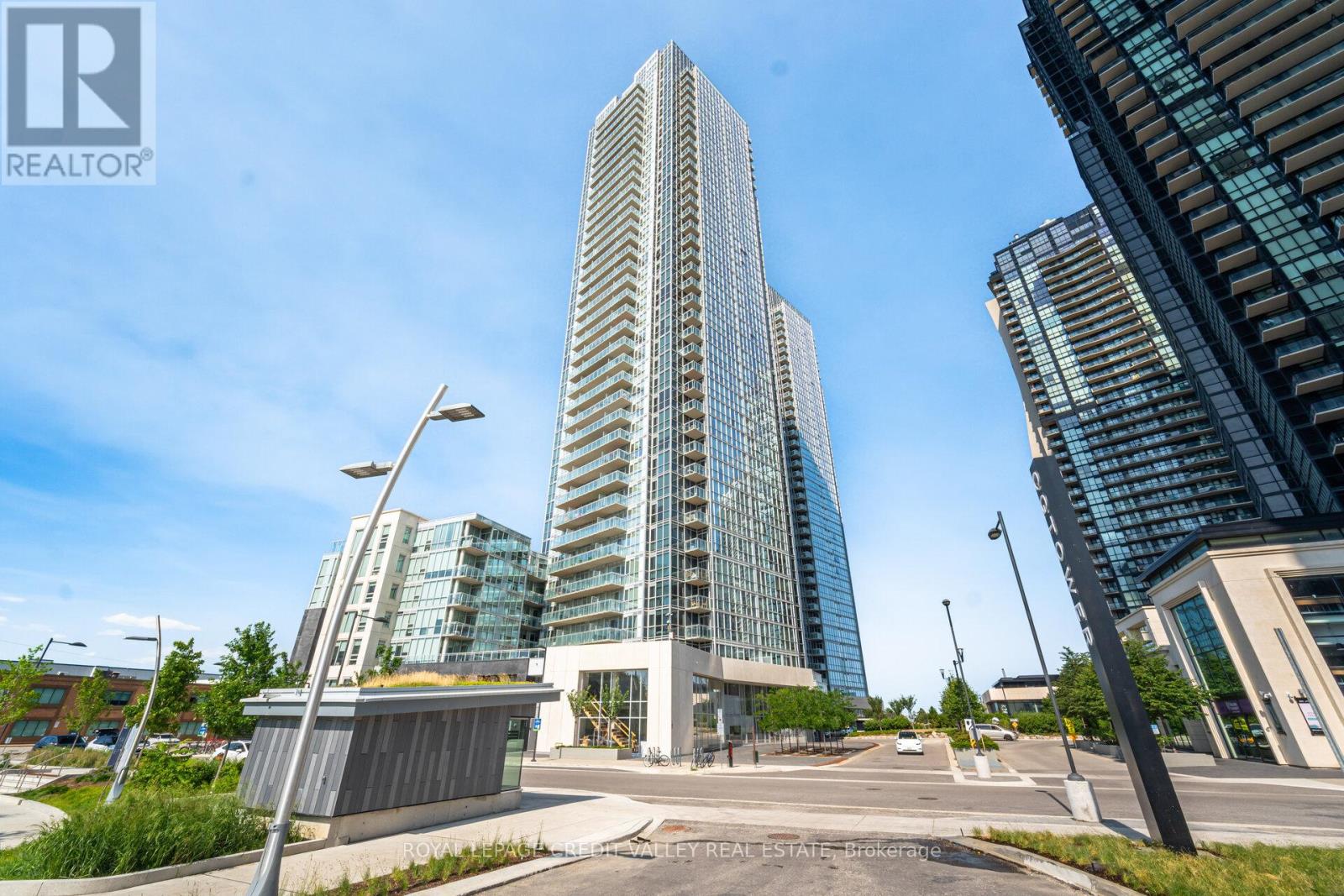 211 - 2908 HIGHWAY 7 ROAD, Vaughan, Ontario