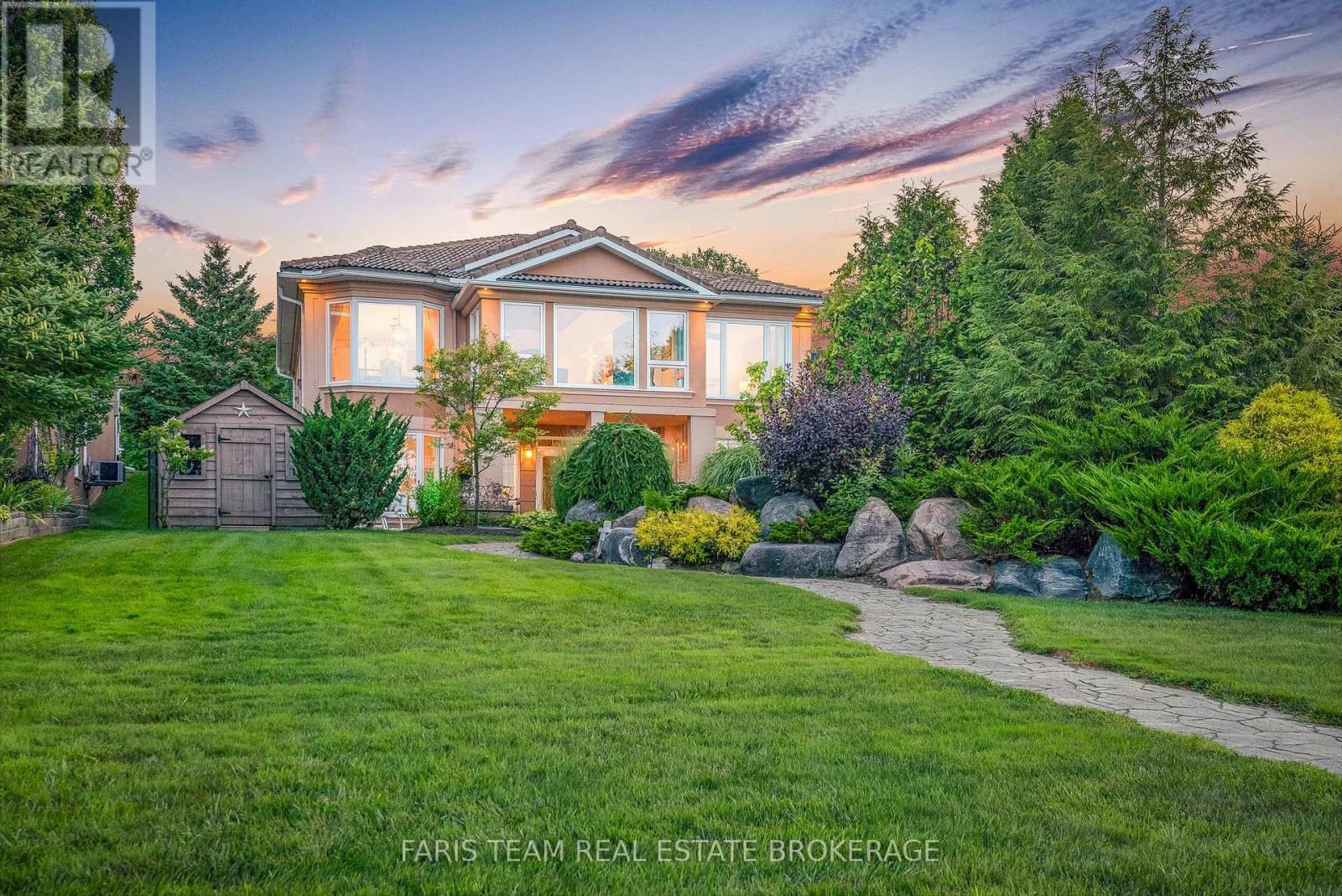 Property at 325 ABERDEEN BOULEVARD image 2