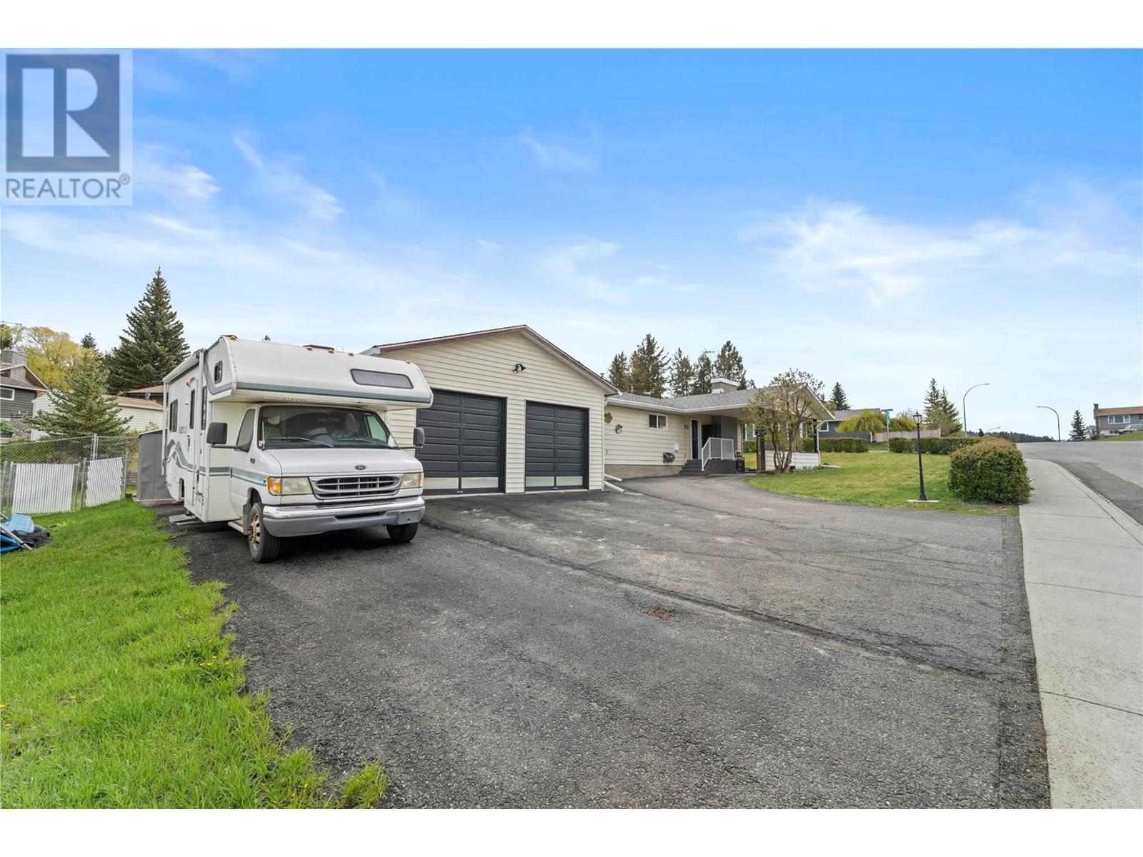 175 Ponderosa Avenue, logan lake, British Columbia