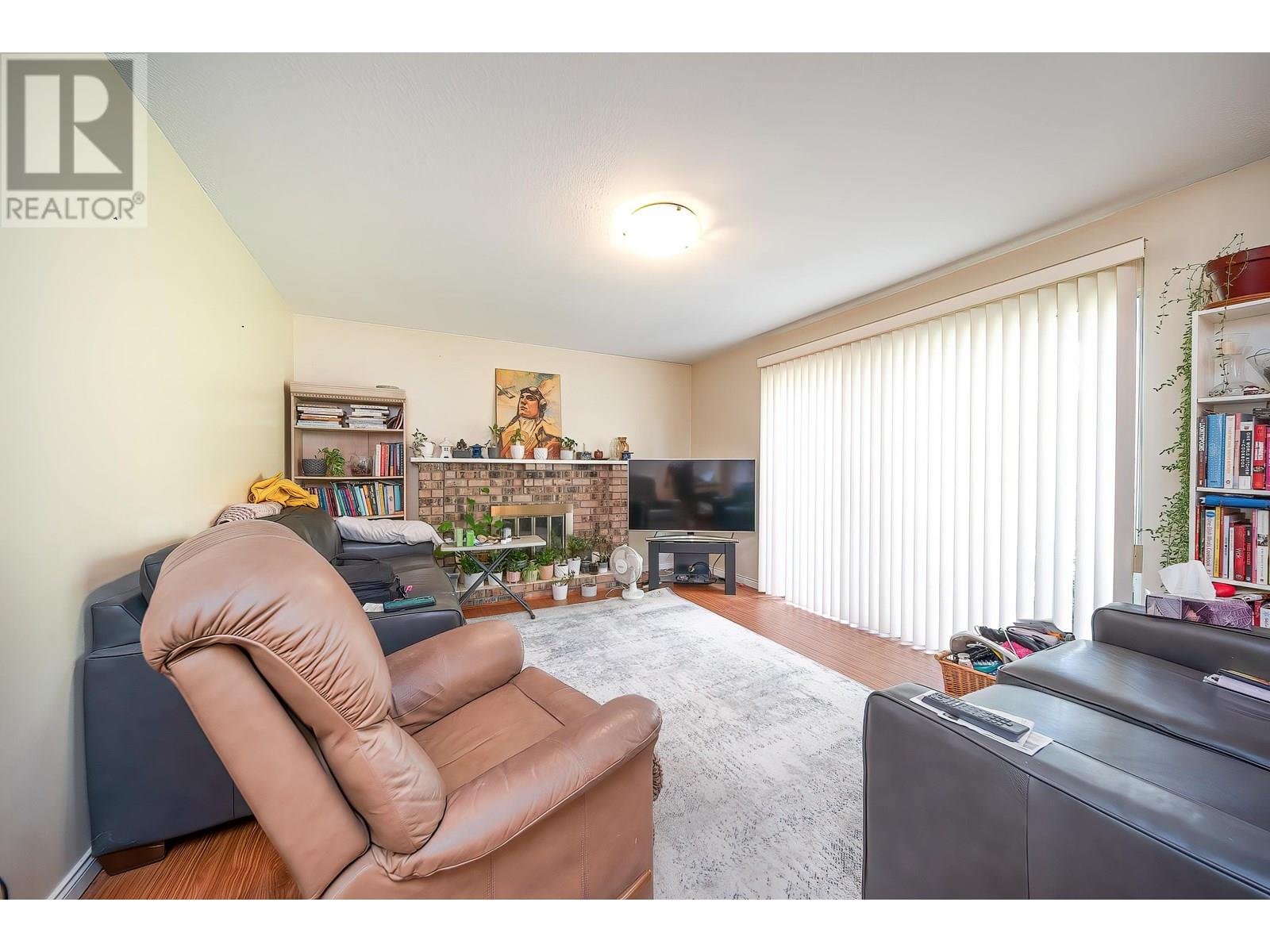 10420 Whistler Place, Richmond, British Columbia  V7E 4C5 - Photo 2 - R3030466