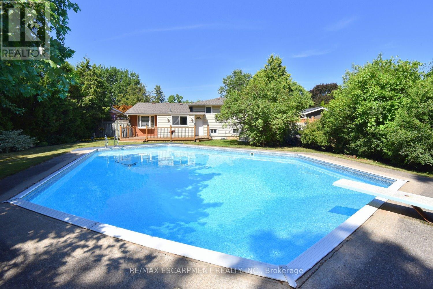 552 Hull Court, Burlington, Ontario  L7N 3C9 - Photo 40 - W12305386