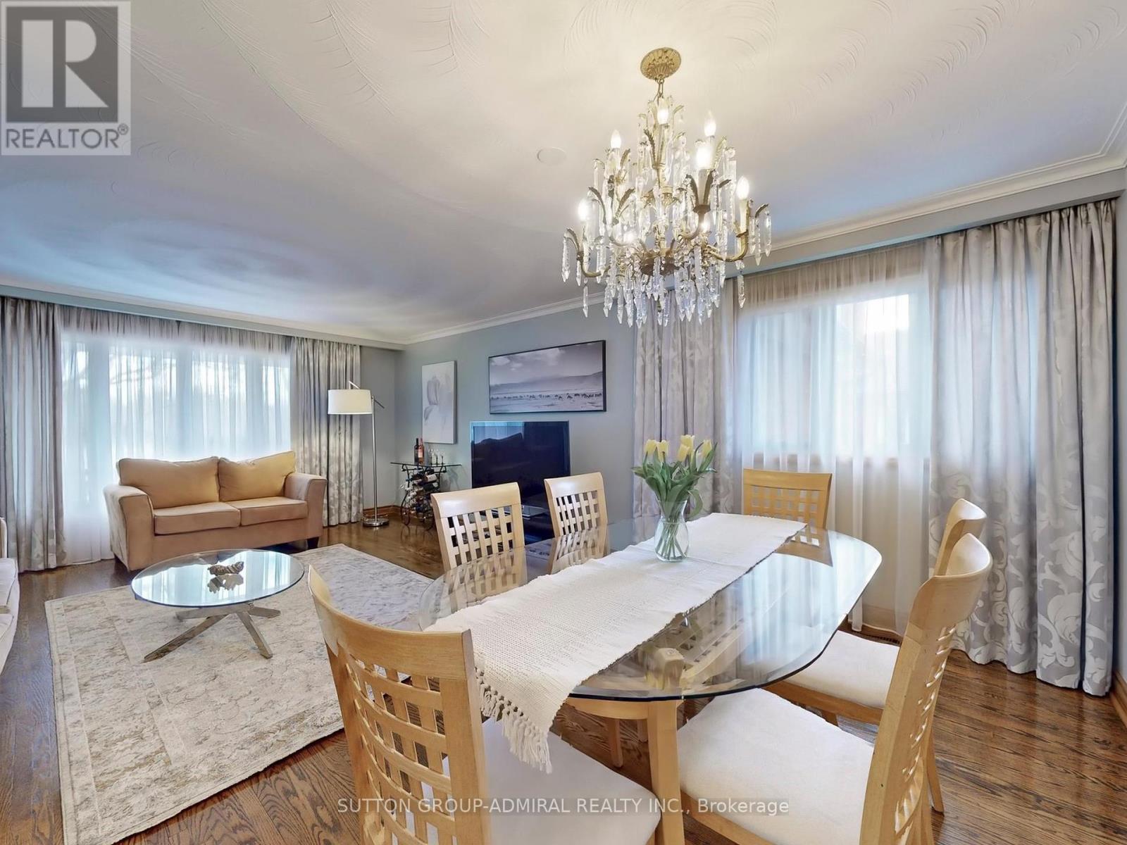 36 Bluehaven Crescent, Toronto, Ontario  M9M 1W5 - Photo 11 - W12305431