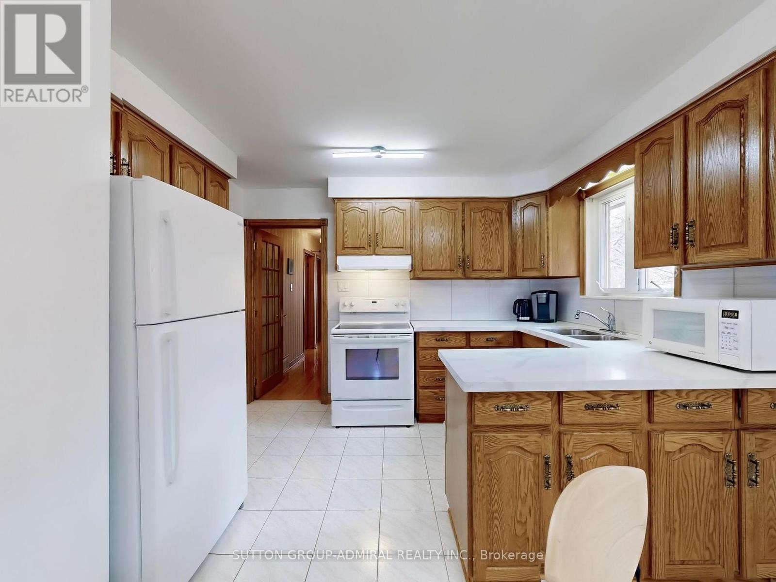 36 Bluehaven Crescent, Toronto, Ontario  M9M 1W5 - Photo 14 - W12305431
