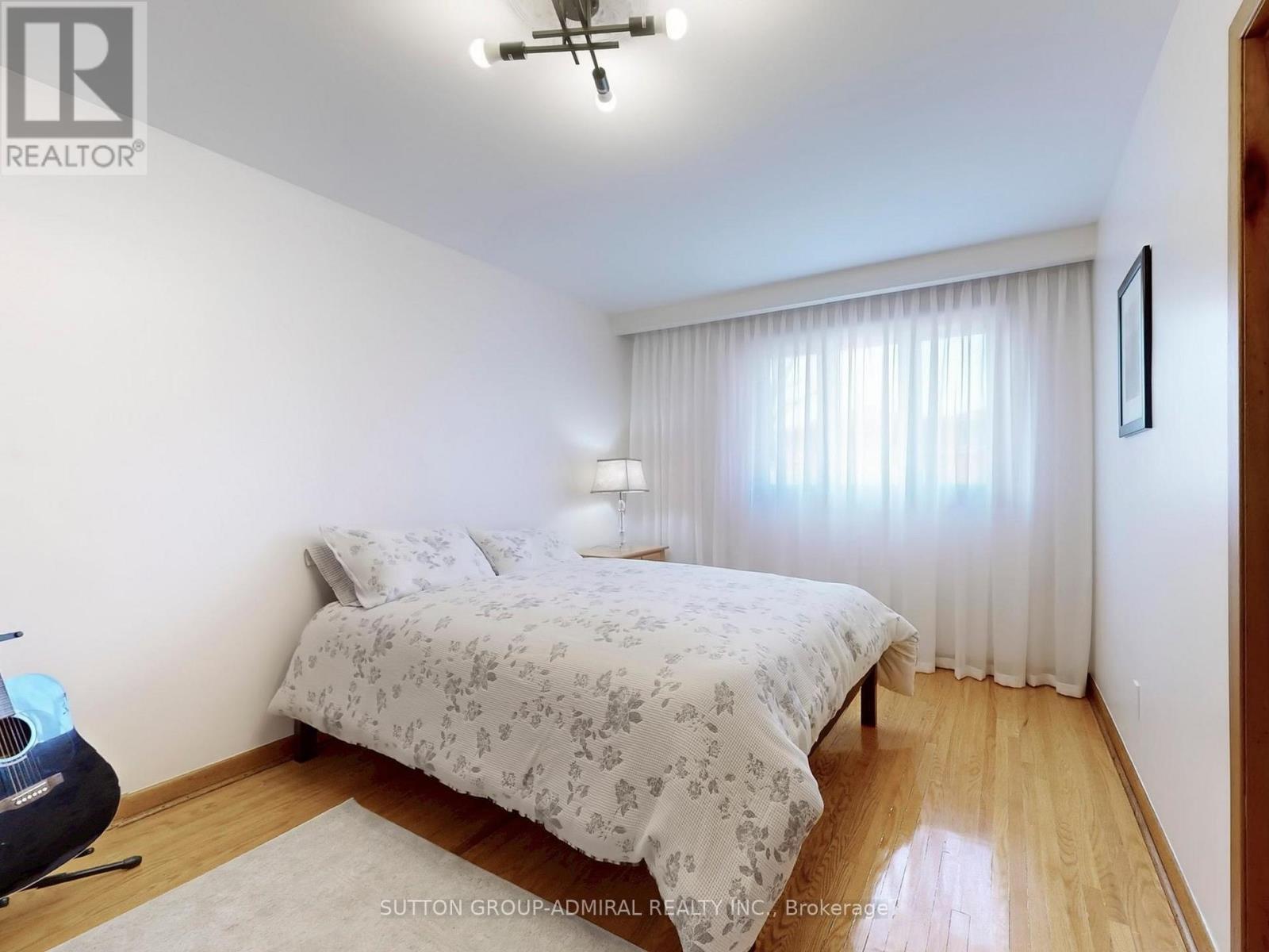 36 Bluehaven Crescent, Toronto, Ontario  M9M 1W5 - Photo 24 - W12305431