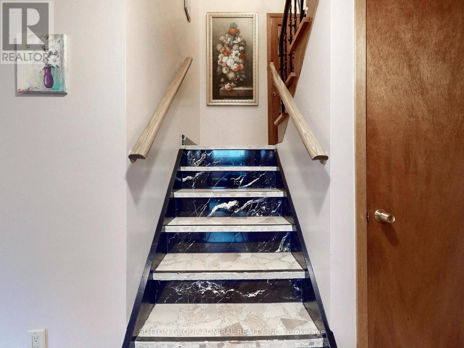 36 Bluehaven Crescent, Toronto, Ontario  M9M 1W5 - Photo 29 - W12305431