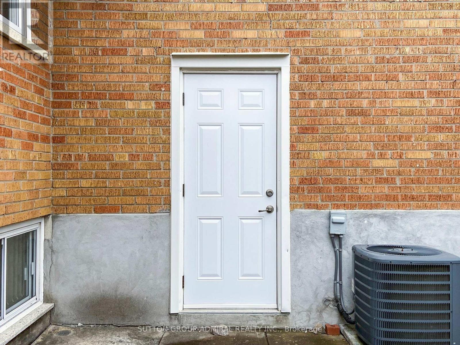 36 Bluehaven Crescent, Toronto, Ontario  M9M 1W5 - Photo 36 - W12305431
