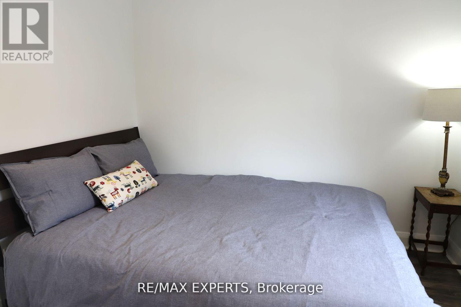 Upper - 39 Twenty Fifth Street, Toronto, Ontario  M8V 3P8 - Photo 17 - W12305432
