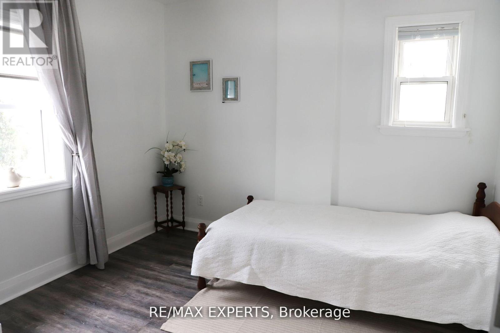 Upper - 39 Twenty Fifth Street, Toronto, Ontario  M8V 3P8 - Photo 19 - W12305432
