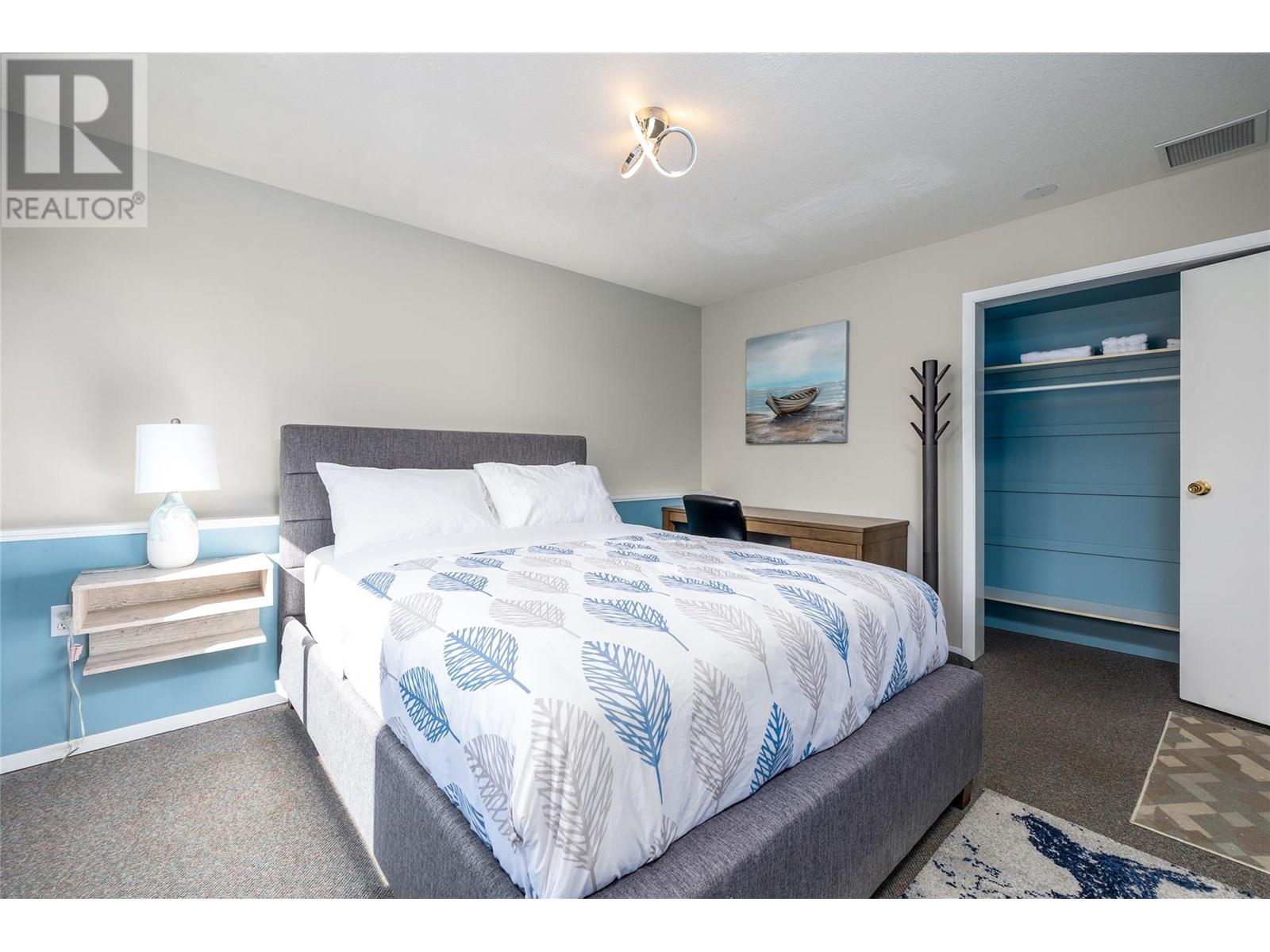 2056 Pandosy Street, Kelowna, British Columbia  V1Y 1S3 - Photo 15 - 10357167