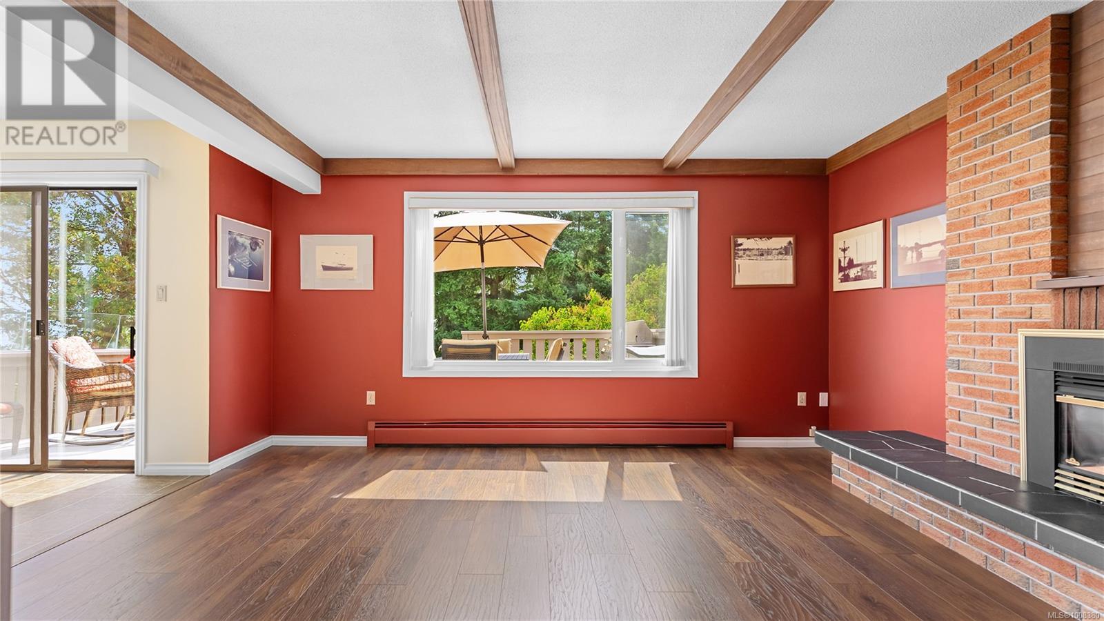 Property at 2059 Saltair Pl image 5