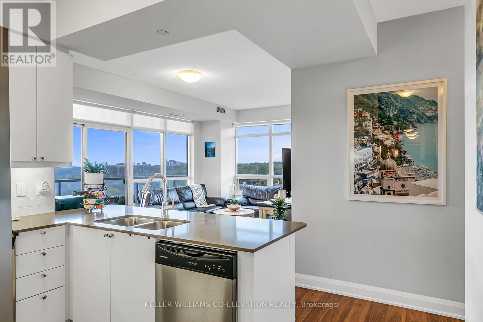 Property at 1104 - 25 FONTENAY COURT image 5