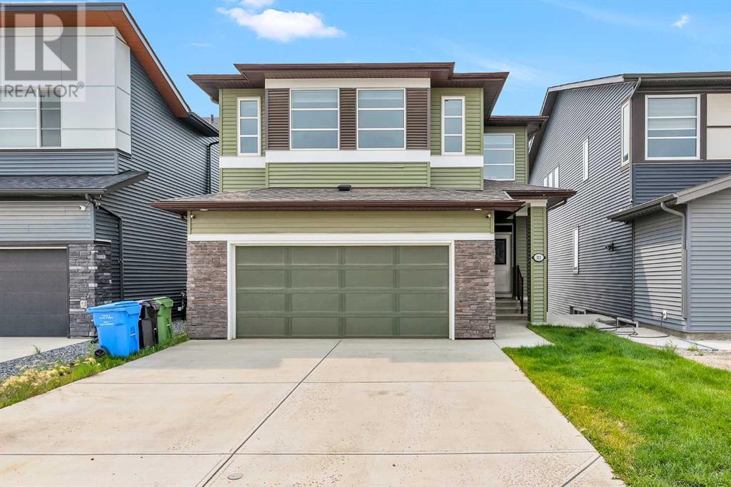 Property at 311 Lucas Way NW image 2