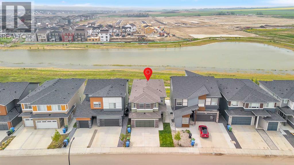 Property at 311 Lucas Way NW image 3