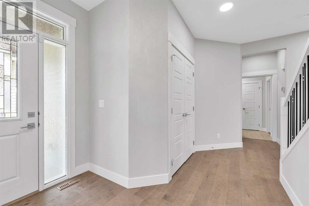 Property at 311 Lucas Way NW image 4