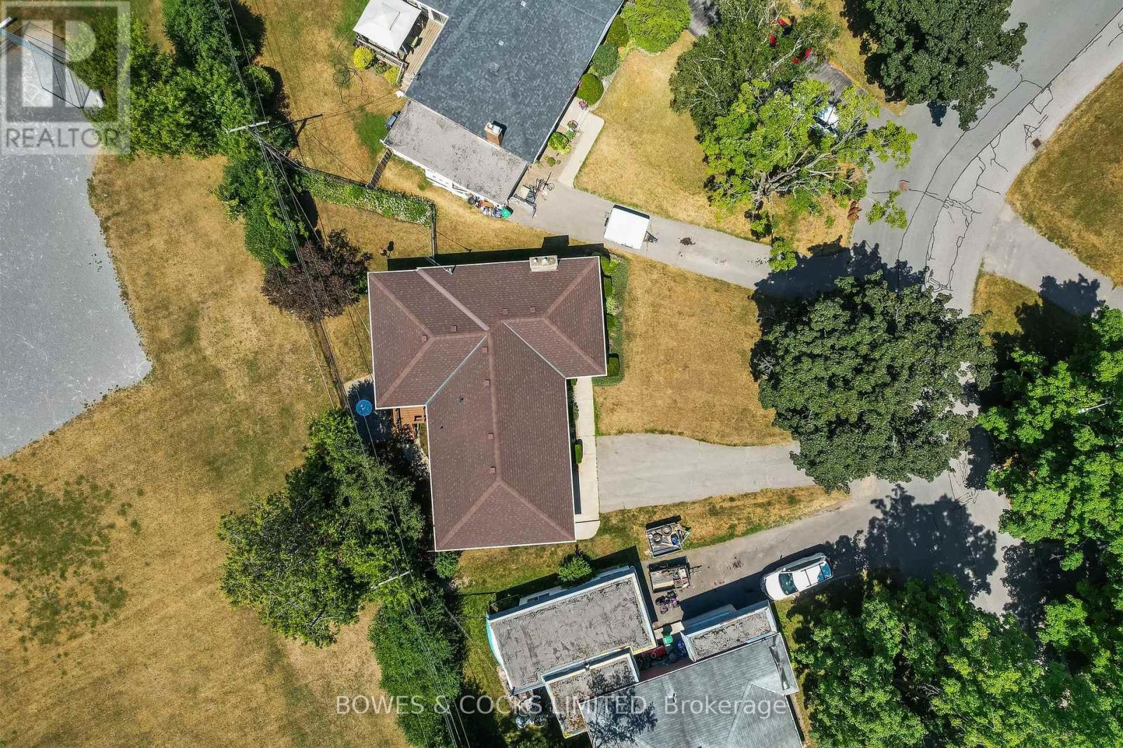 Property at 905 GLENHOLME AVENUE image 4