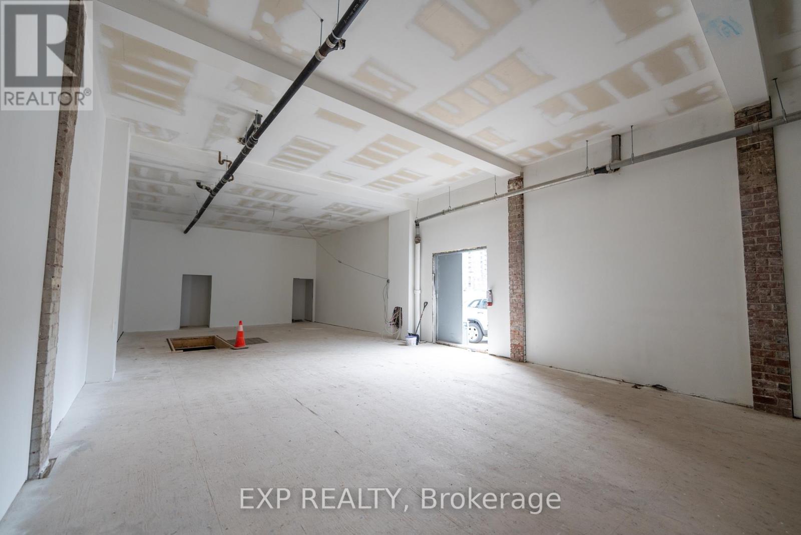 2878 Dundas Street W, Toronto, Ontario  M6P 1Y8 - Photo 6 - W12305486