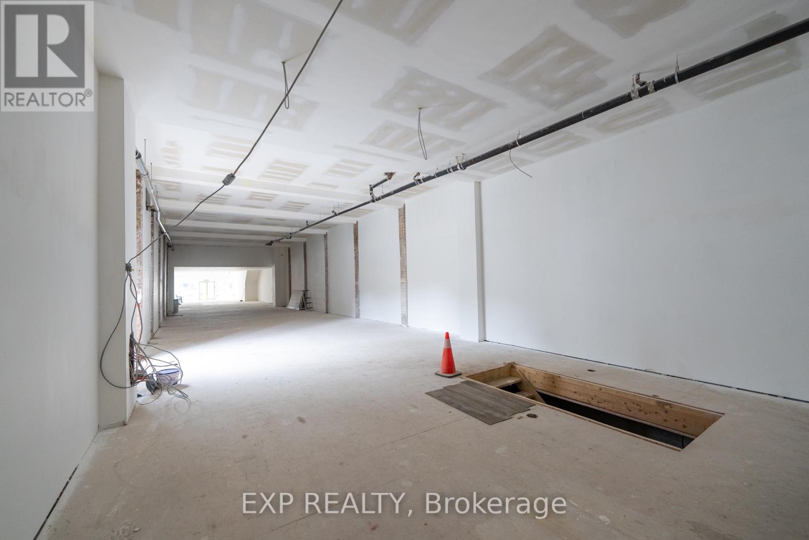 2878 Dundas Street W, Toronto, Ontario  M6P 1Y8 - Photo 9 - W12305486
