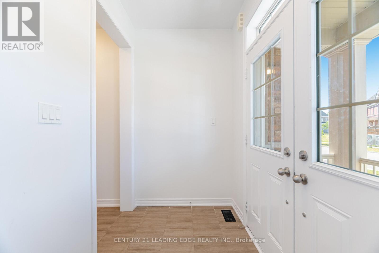 Property at 20 MULLHOLLAND AVENUE image 5