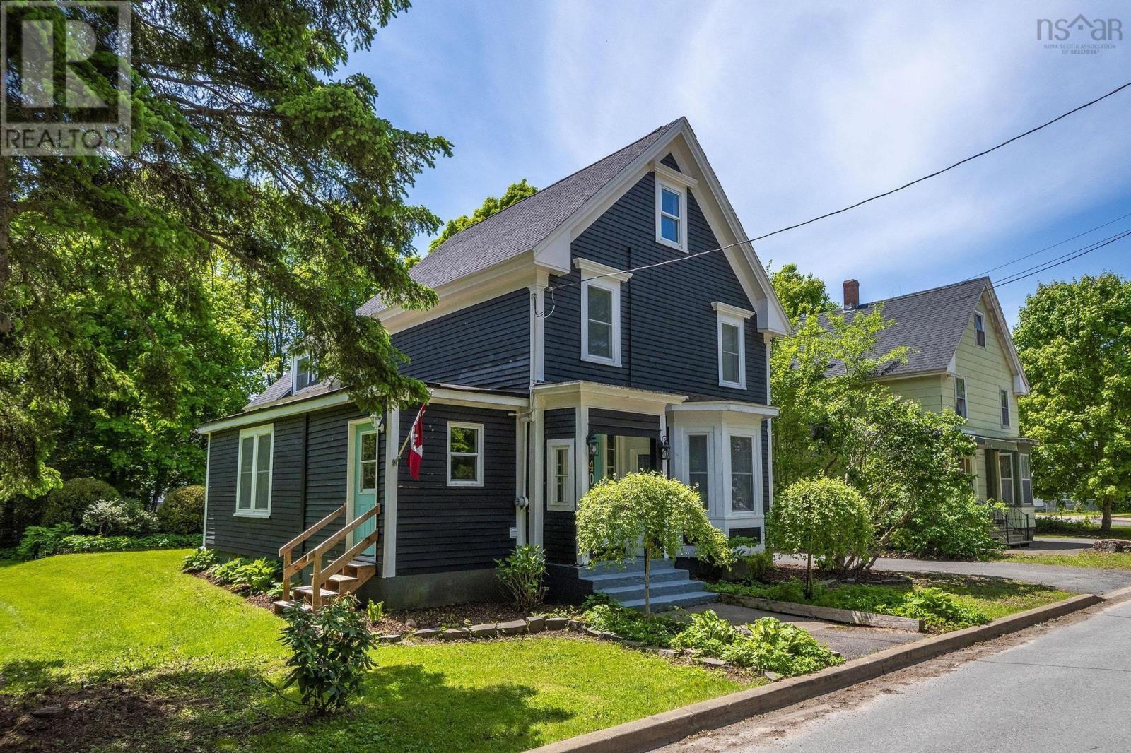 Property at 40 Crescent Avenue image 1