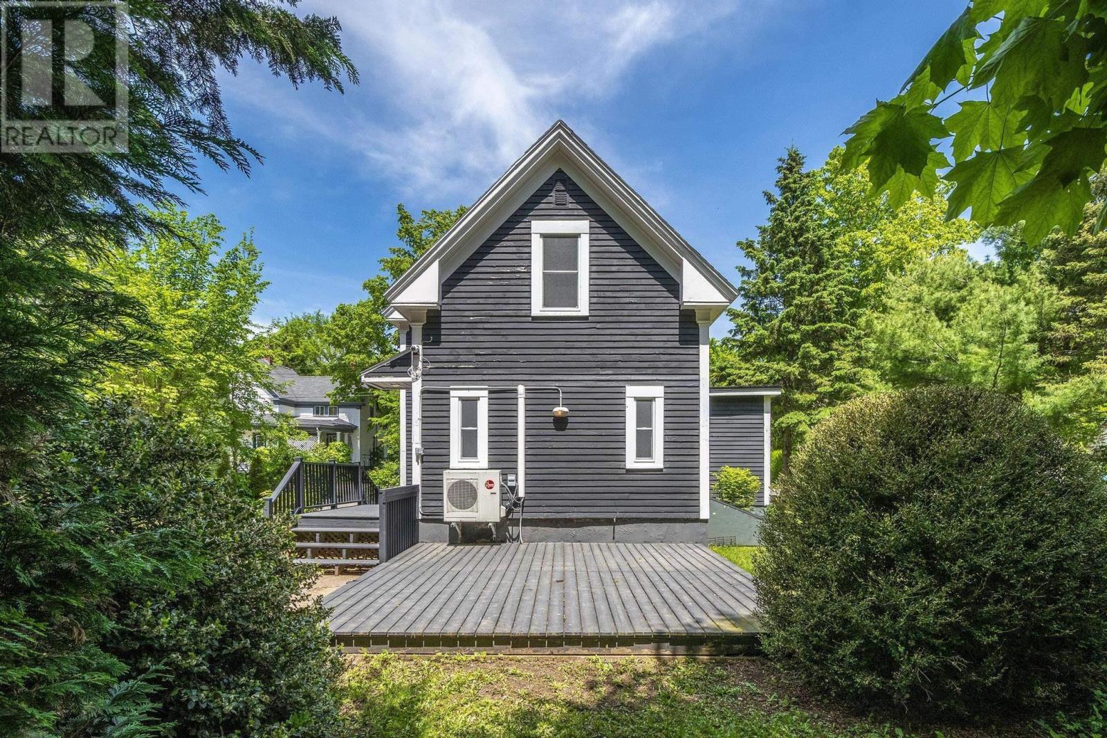 Property at 40 Crescent Avenue image 4