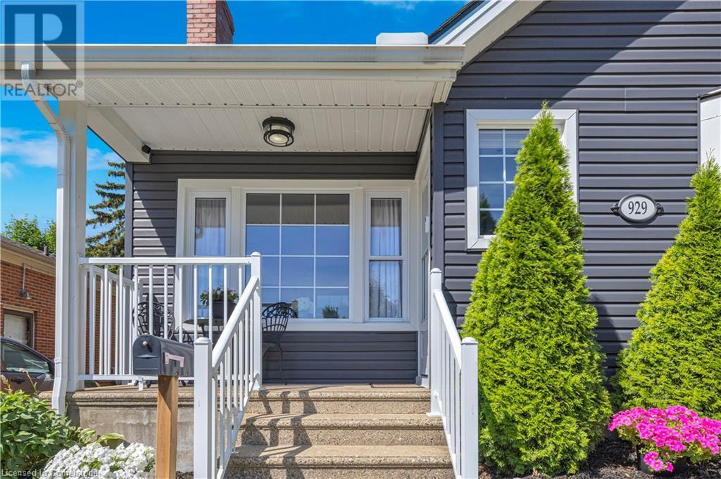 Property at 929 ESDRAS Avenue image 4