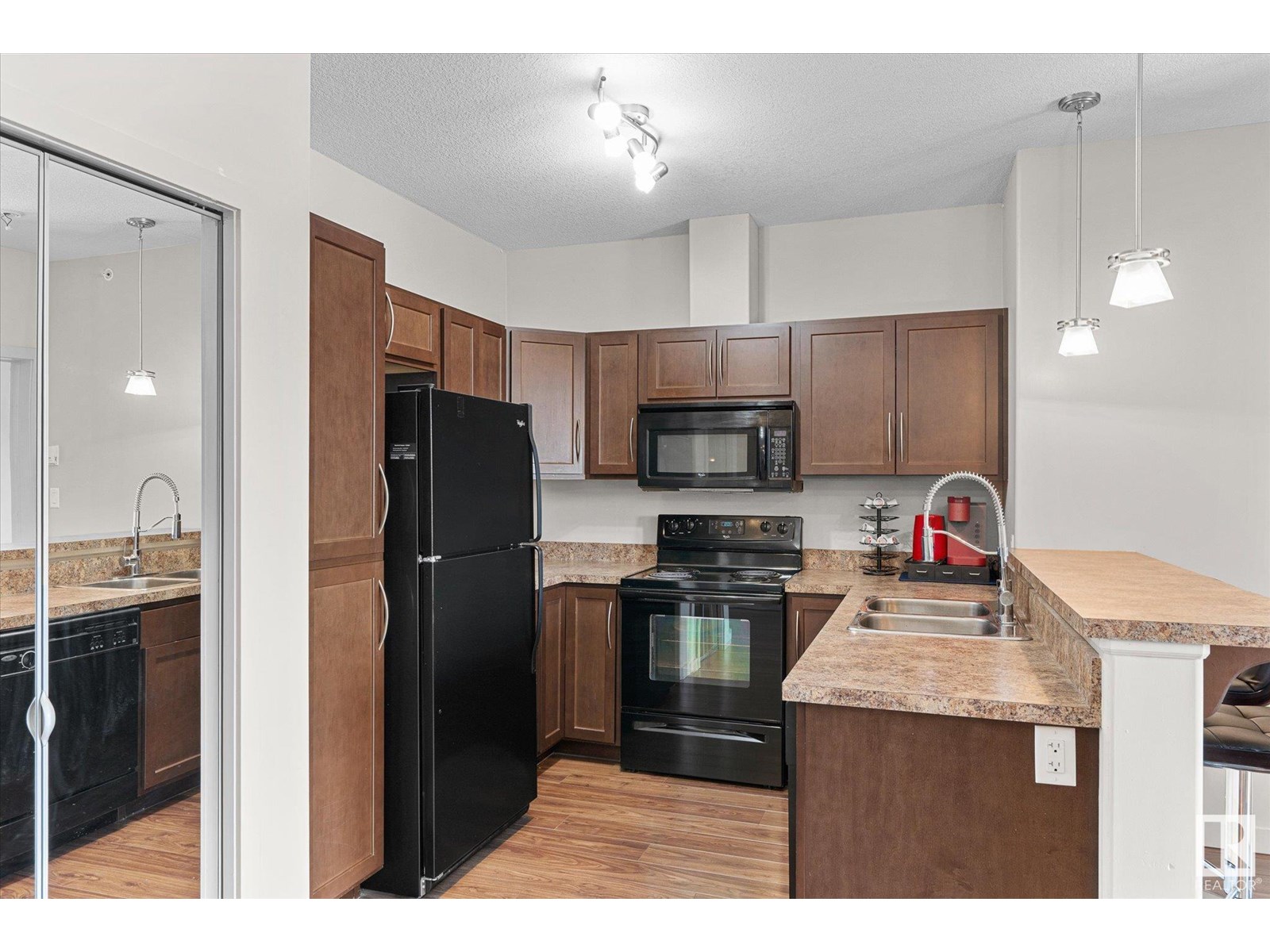 #405 304 Ambleside Li Sw, Edmonton, Alberta  T6W 0V2 - Photo 13 - E4449457