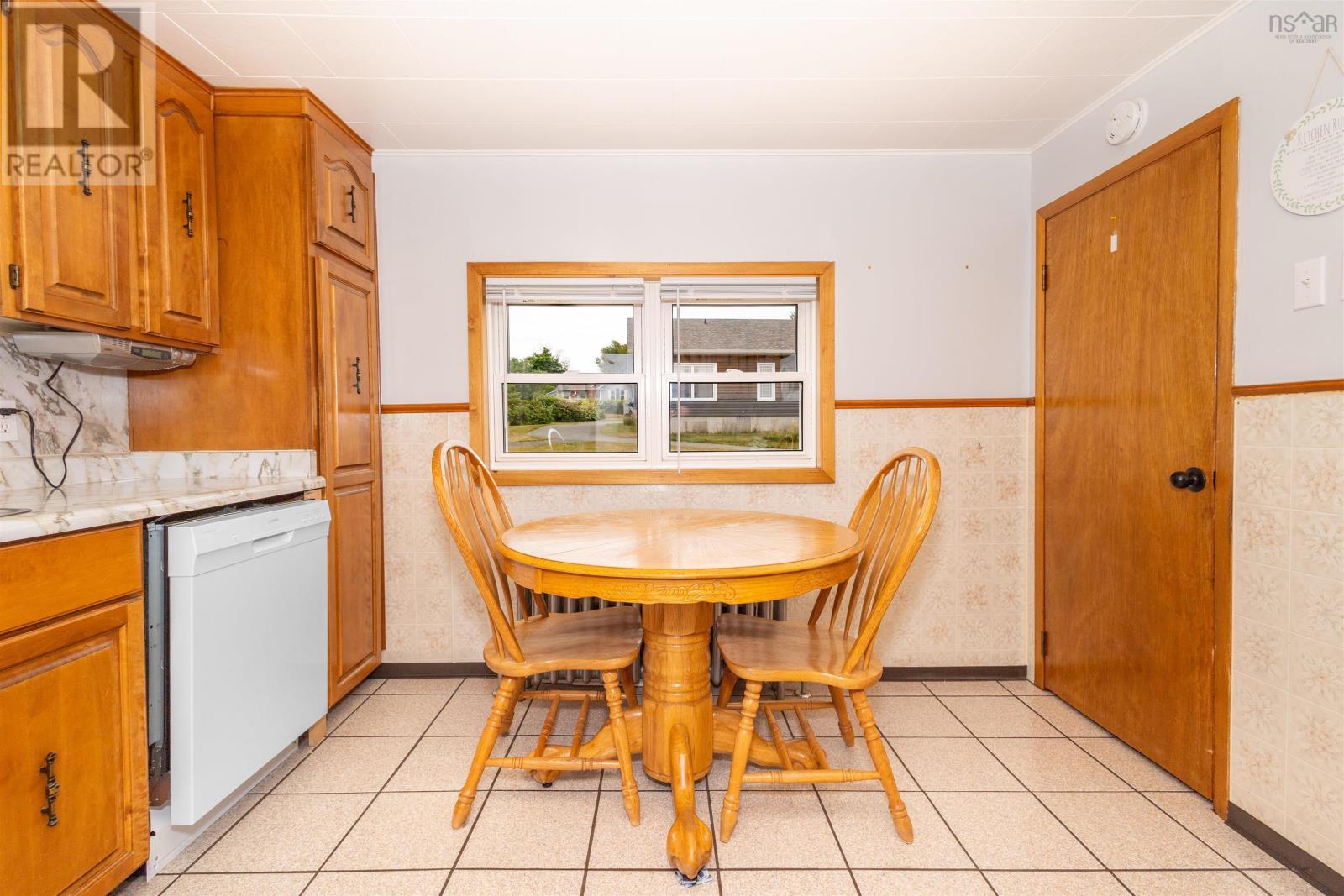 3 Browns Road, New Victoria, Nova Scotia  B1H 4Y4 - Photo 10 - 202516901
