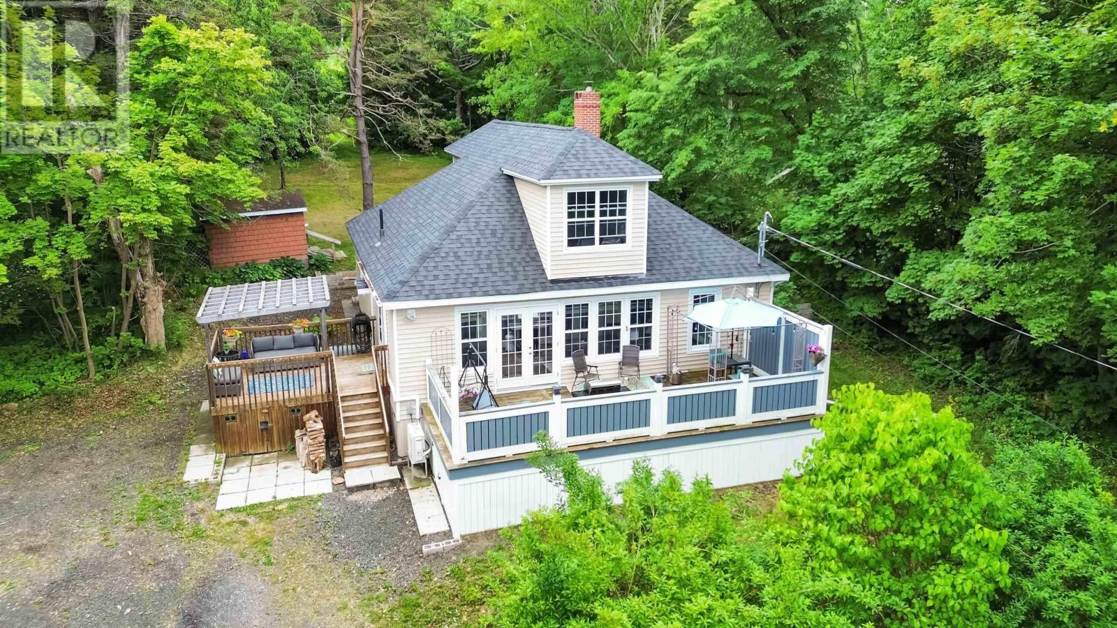 566 Highway 1, Smiths Cove, Nova Scotia  B0S 1S0 - Photo 1 - 202516494