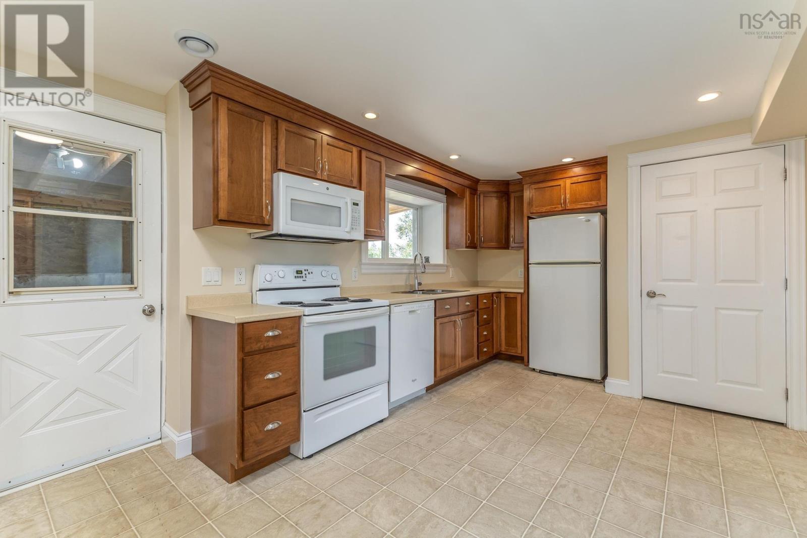 408 Pictou Road, Truro, Nova Scotia  B2N 2T7 - Photo 32 - 202518541