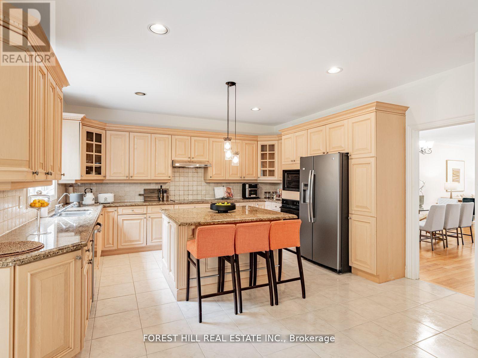 211 Byng Avenue, Toronto, Ontario M2N 4L2 - Photo 14 - C12305528