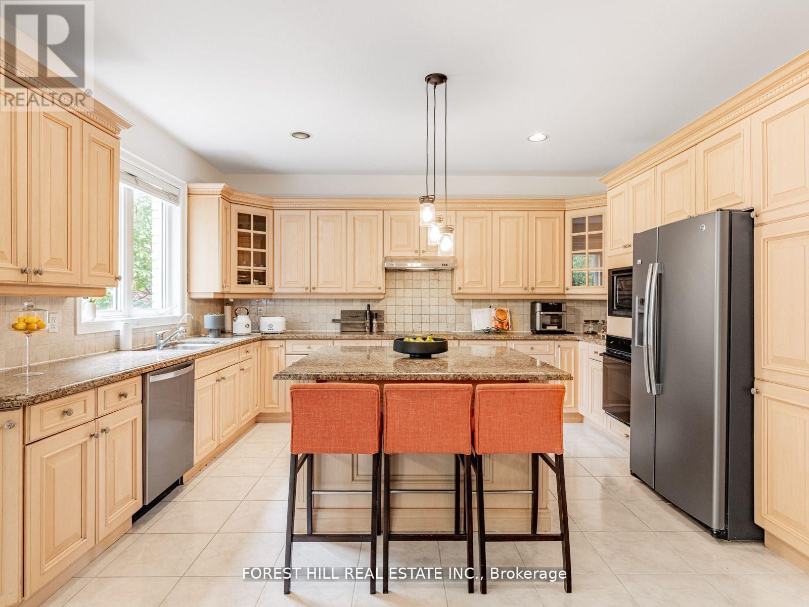 211 Byng Avenue, Toronto, Ontario M2N 4L2 - Photo 15 - C12305528