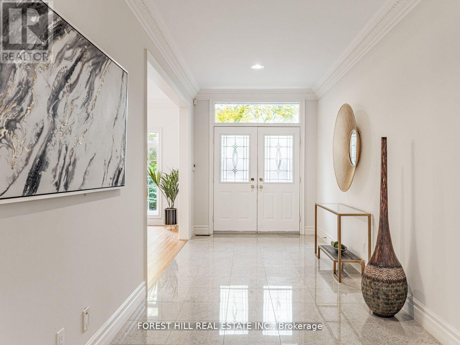 211 Byng Avenue, Toronto, Ontario M2N 4L2 - Photo 2 - C12305528