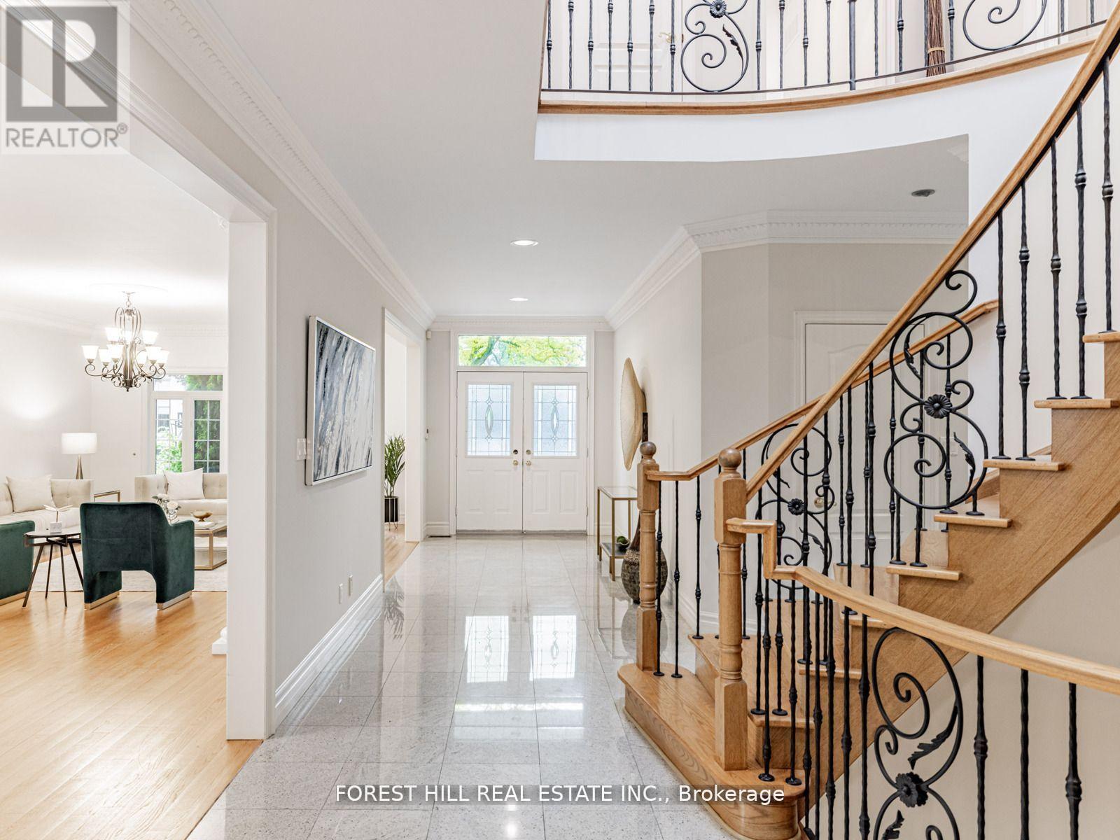 211 Byng Avenue, Toronto, Ontario M2N 4L2 - Photo 3 - C12305528