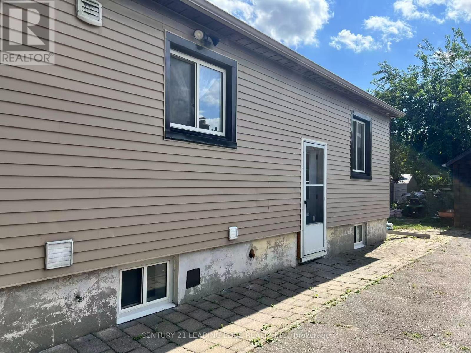 Bsmt - 1930 Brimley Avenue, Toronto, Ontario  M1S 2A9 - Photo 2 - E12303790