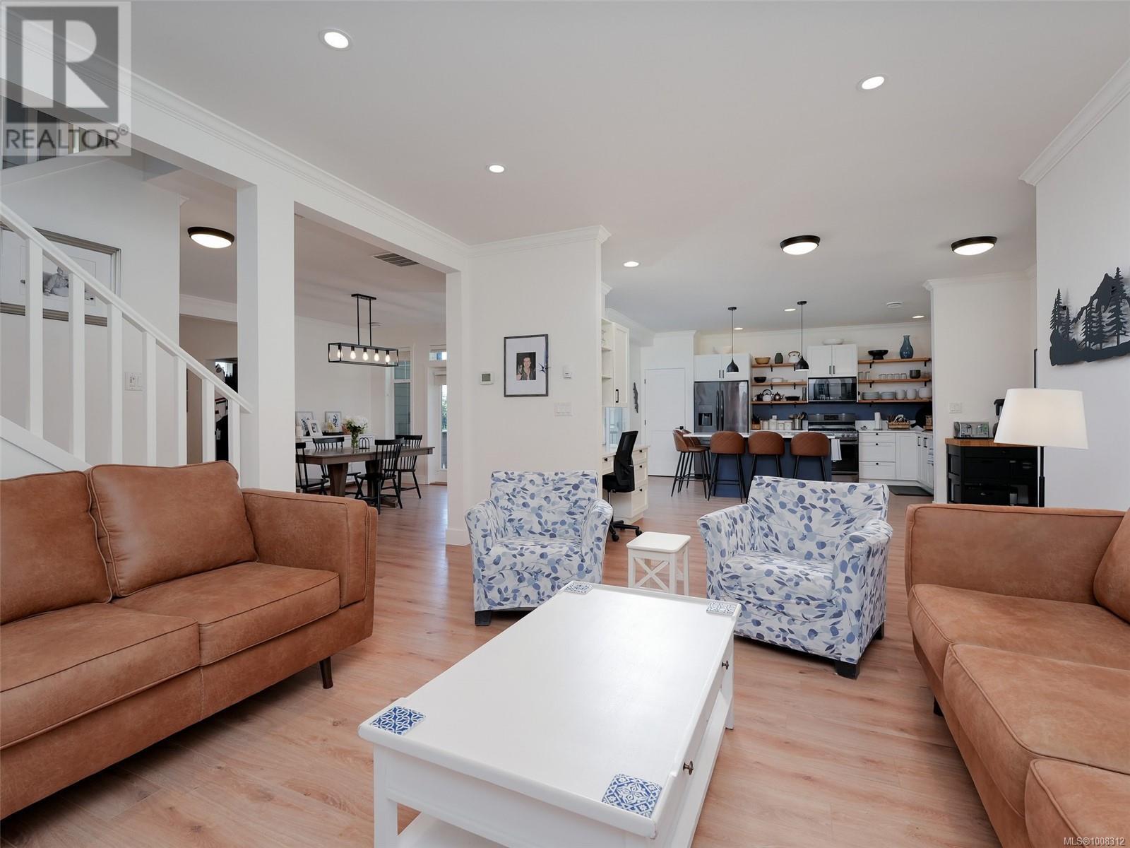 Property at 6460 Willowpark Way image 3