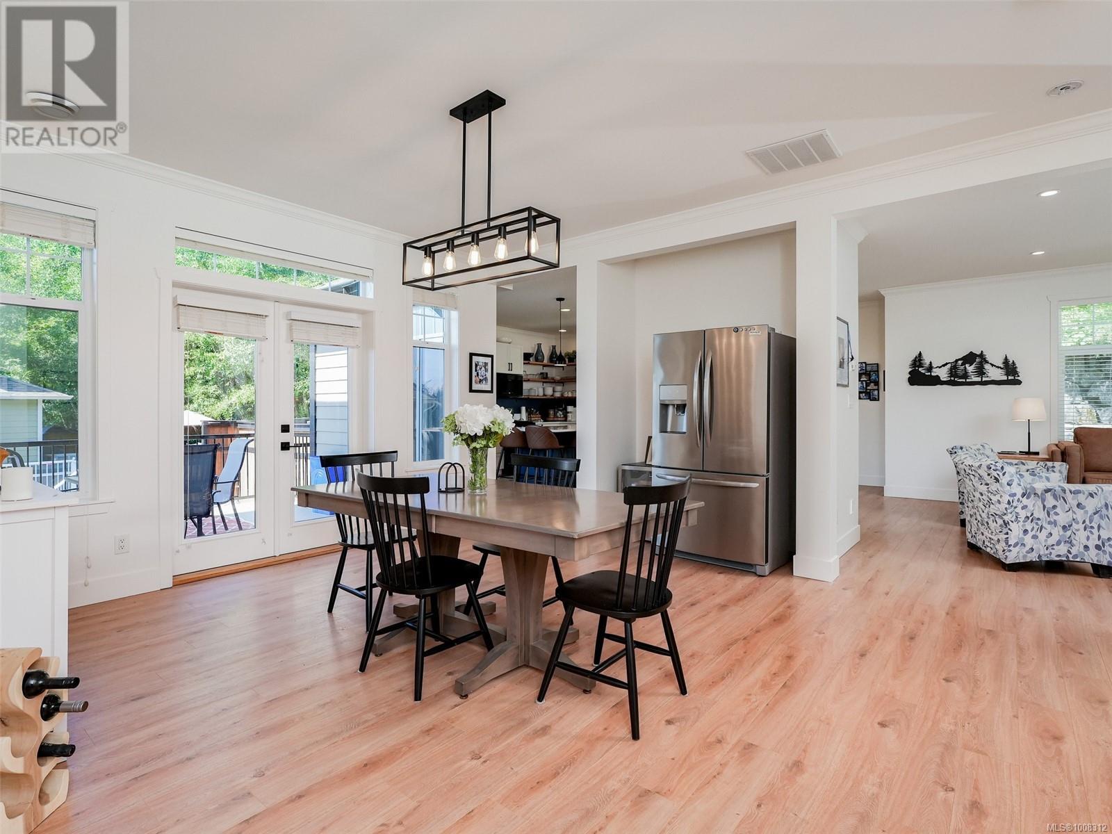 Property at 6460 Willowpark Way image 4