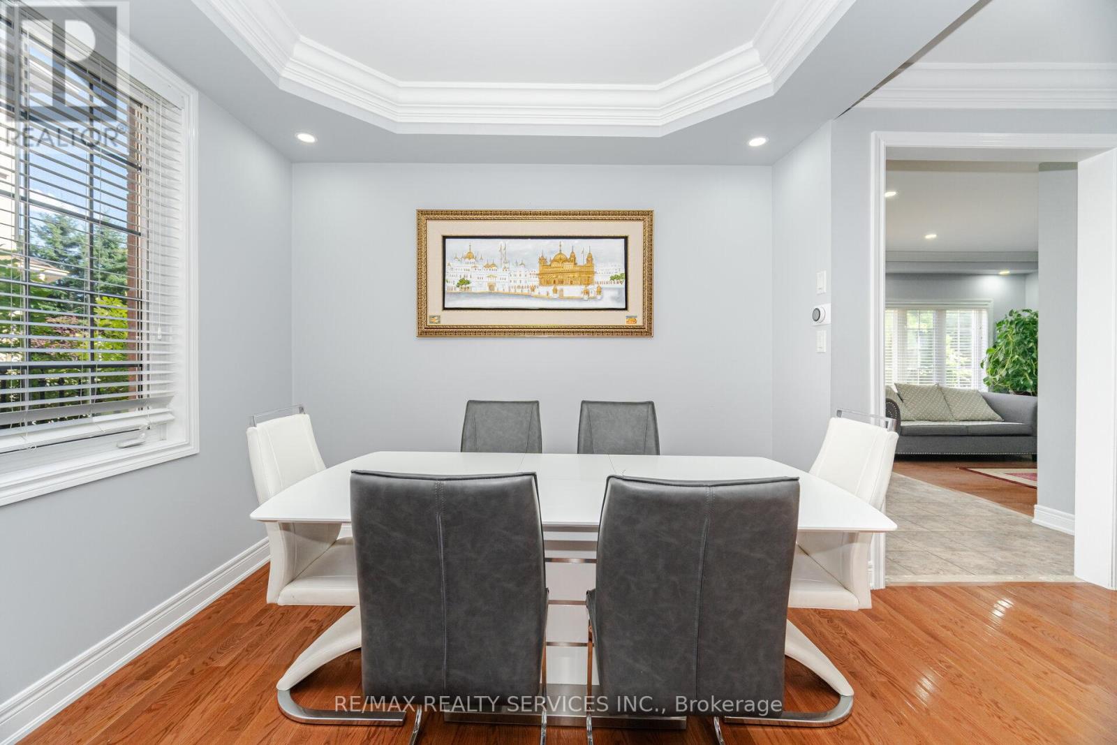 11 Belleville Drive, Brampton, Ontario  L6P 1V7 - Photo 10 - W12305637
