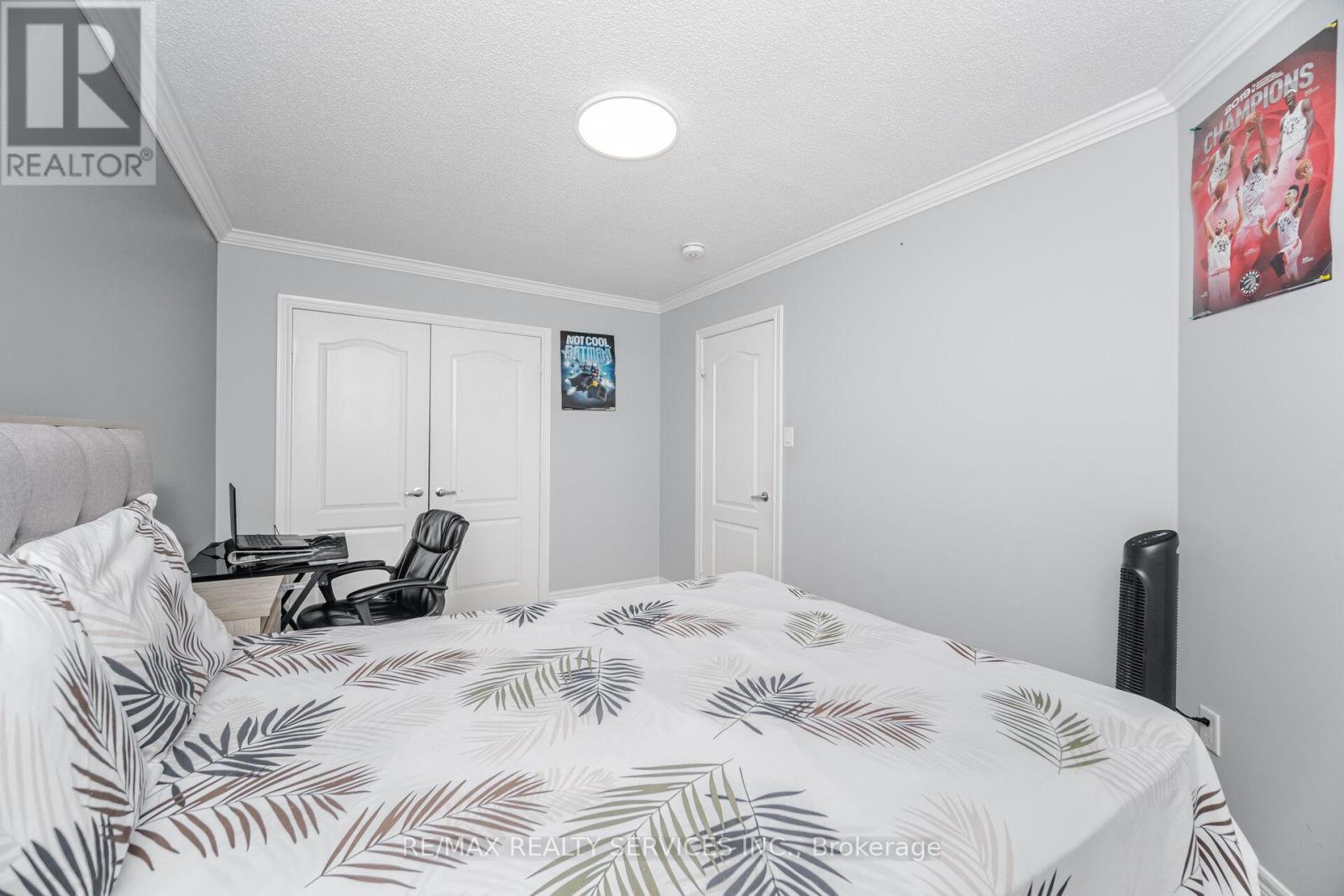 11 Belleville Drive, Brampton, Ontario  L6P 1V7 - Photo 29 - W12305637
