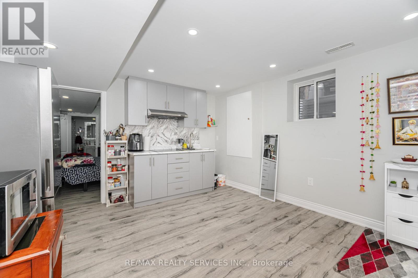 11 Belleville Drive, Brampton, Ontario  L6P 1V7 - Photo 36 - W12305637